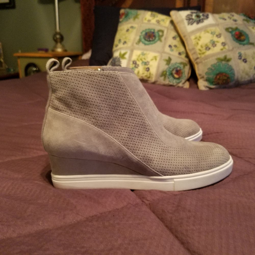 Linea Poalo Anna Wedge Sneaker